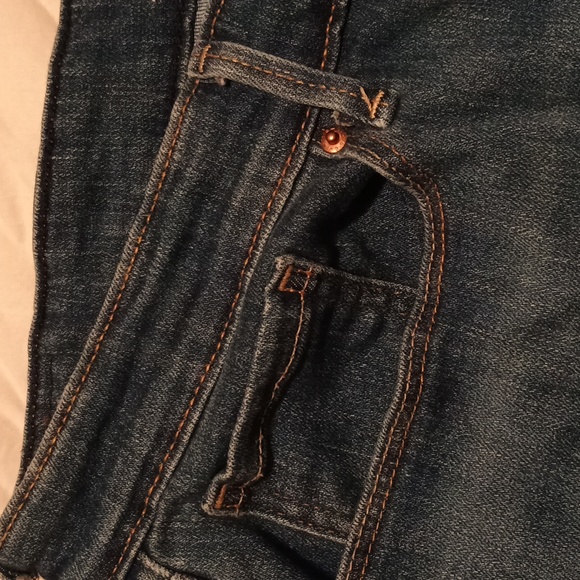 Signature Levi Mid Rise Boot Cut - Picture 4 of 9